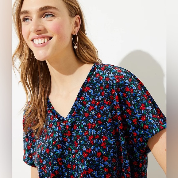 LOFT M L Velvet Ultra Soft Oversized Floral Dolman Sleeve V-Neck Tee in Black - Picture 11 of 12